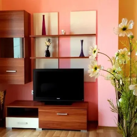 Sara 1 Apartment *