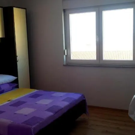 Sara 1 Apartment *