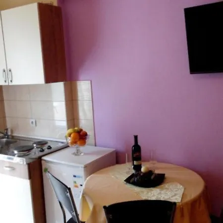 Sara 1 Apartment