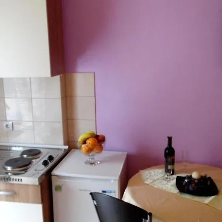Sara 1 Apartment